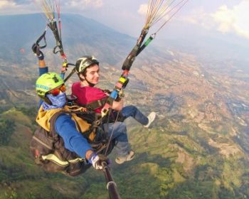 Medellin-paragliding-tour-02