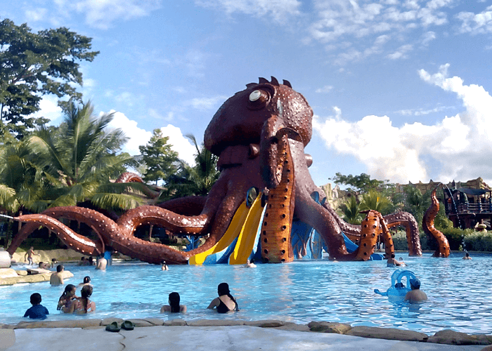 Hacienda-Napoles-Tour-Medellin-Excursion-05