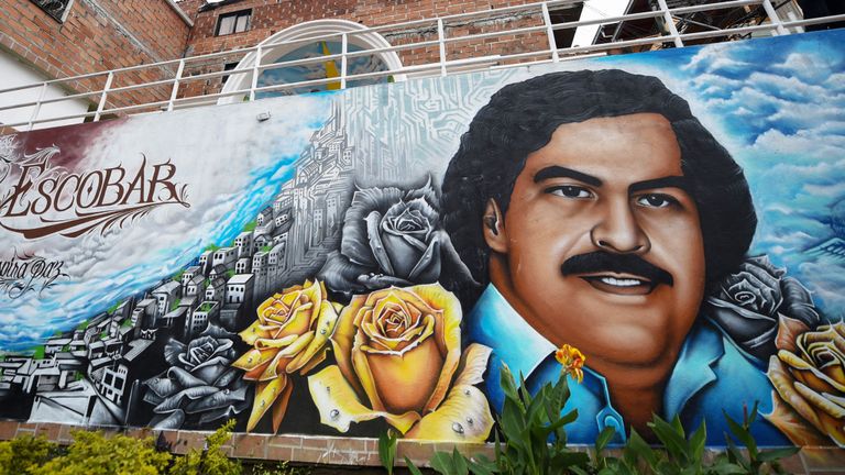 Pablo-Escovar-Gaviria-Historical-Tour-Medellin-05